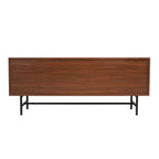Meuble TV moderne du milieu du siècle avec cadre en MDF, rangement fermé et pieds en fer noir