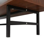 Meuble TV moderne du milieu du siècle avec cadre en MDF, rangement fermé et pieds en fer noir
